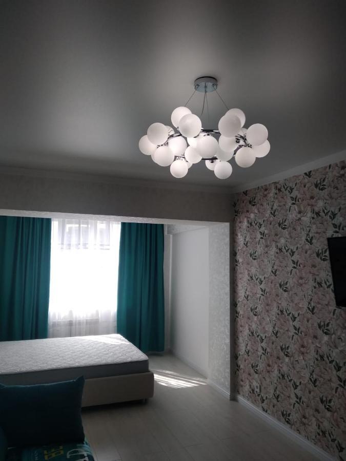 Молодежный Apartment Almaty Ngoại thất bức ảnh